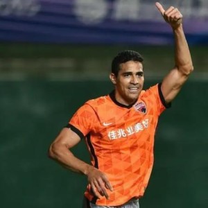 178体育直播电脑-巴媒：卡尔德克被深足欠薪5个月 欲向FIFA起诉